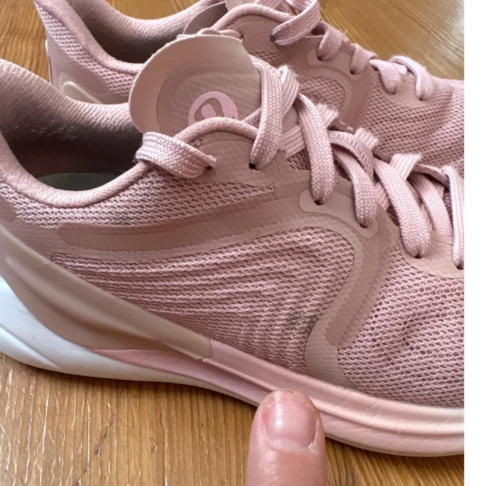 Lululemon Blissfeel Running Shoes Womens Pink Athletic Sneakers SIZE 7.5